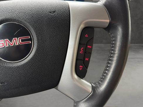 Used 2011 GMC Acadia SLT image 23