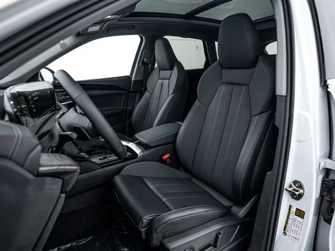 New 2025 Audi Q5 Premium Plus image 14