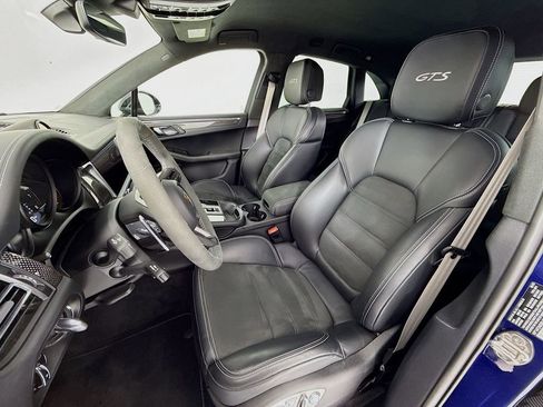 Certified 2024 Porsche Macan GTS image 5