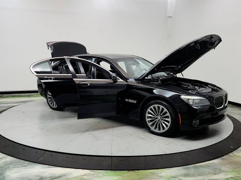 Used 2012 BMW 740i RWD image 10
