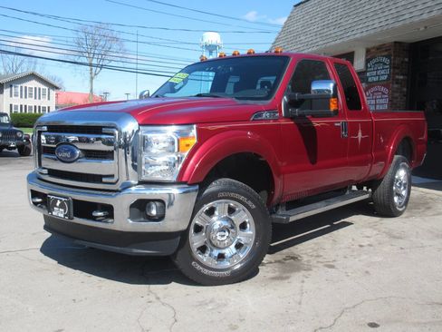 Used 2016 Ford F250 Lariat w/ Chrome Package image 32