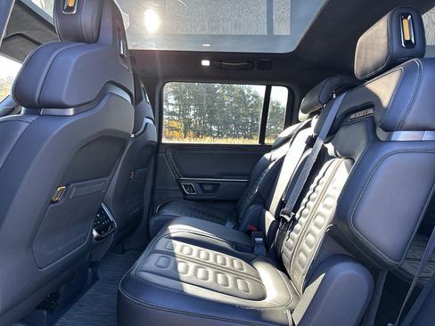 Used 2022 Rivian R1S Launch Edition image 20