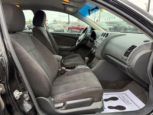 Used 2011 Nissan Altima 2.5 S w/ Special Edition Pkg FWD image 21