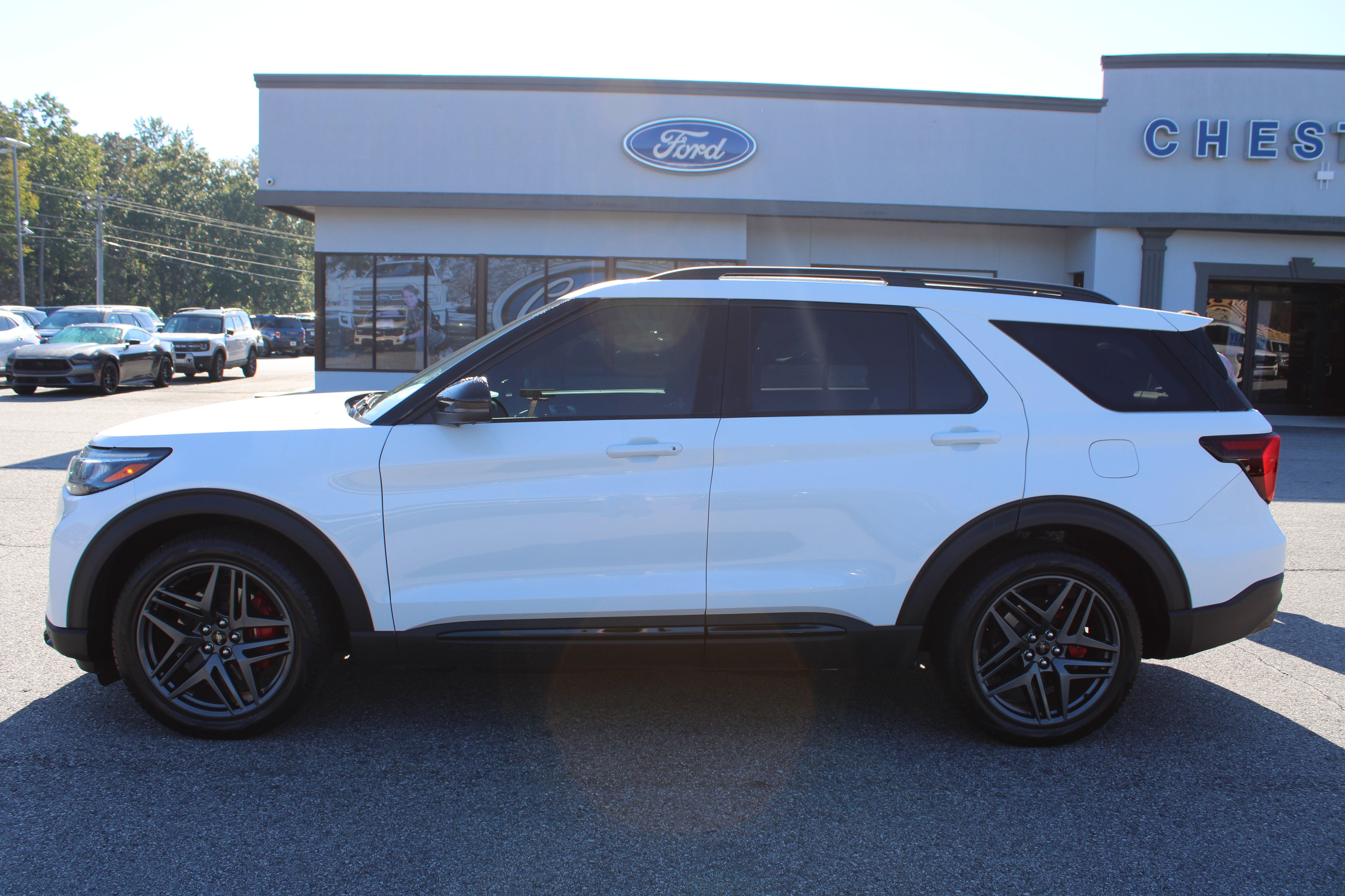 Used 2025 Ford Explorer ST w/ Sun And Sound Package AWD/4WD image 1