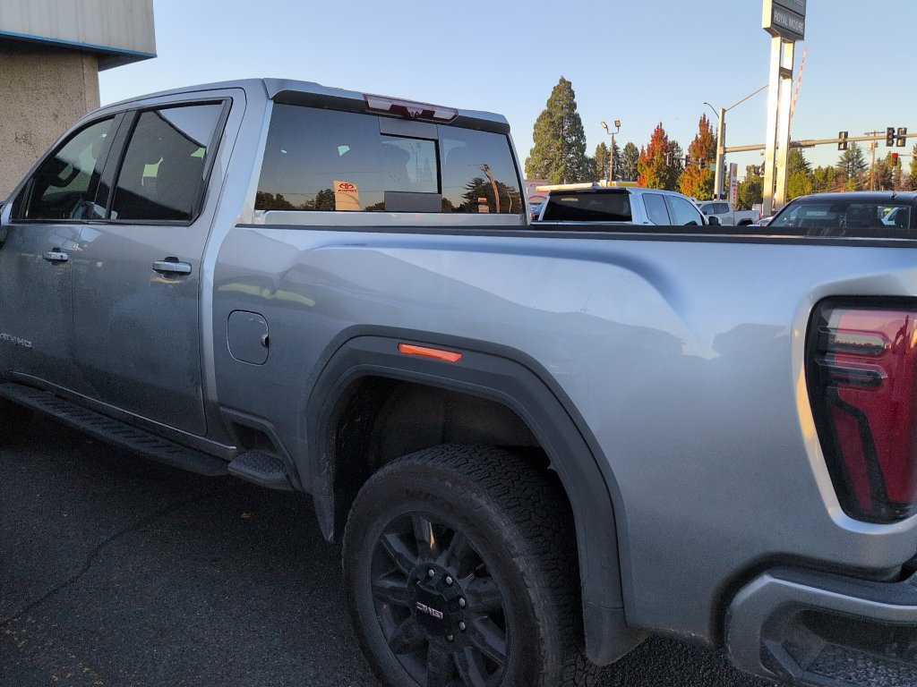 Used 2025 GMC Sierra 3500 AT4 w/ AT4 Premium Plus Package AWD/4WD image 7