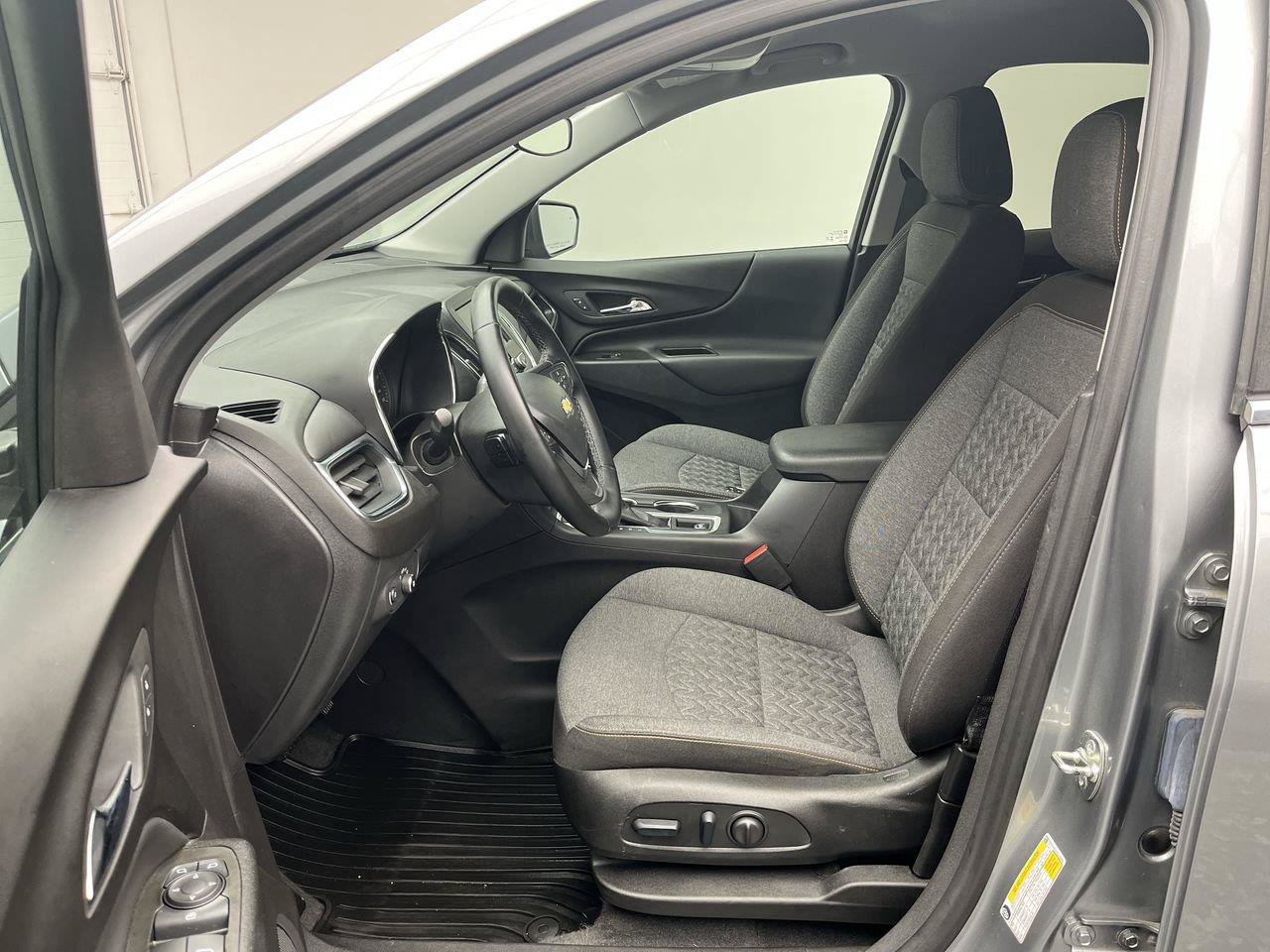 Used 2024 Chevrolet Equinox LT AWD/4WD image 3