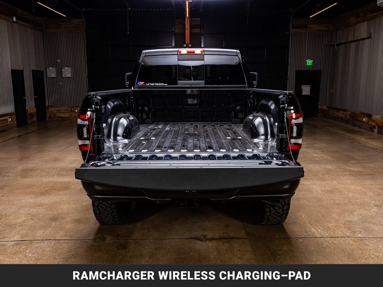 Used 2024 RAM 2500 Laramie w/ Night Edition AWD/4WD image 9