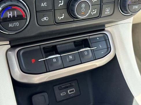 Certified 2023 GMC Acadia Denali w/ Denali Ultimate Package AWD/4WD image 16