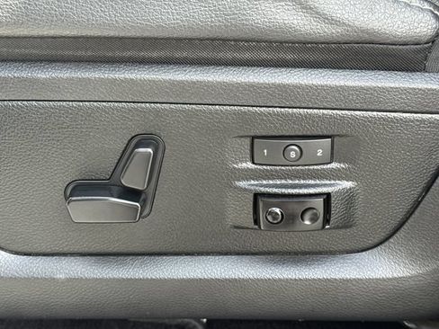 Used 2018 RAM 2500 Laramie w/ Sport Appearance Group AWD/4WD image 30