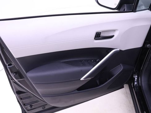 New 2026 Toyota Corolla Cross L image 10