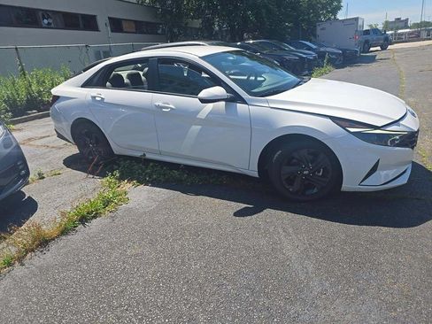 Used 2023 Hyundai Elantra SEL FWD image 8
