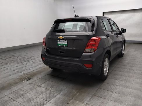 Used 2019 Chevrolet Trax LS w/ LPO, Protection Package FWD image 9