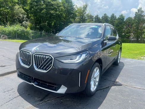 Used 2025 BMW X3 xDrive30i w/ Convenience Package image 1