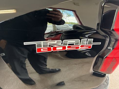 Used 2023 Chevrolet Colorado Trail Boss w/ Advanced Trailering Package AWD/4WD image 11