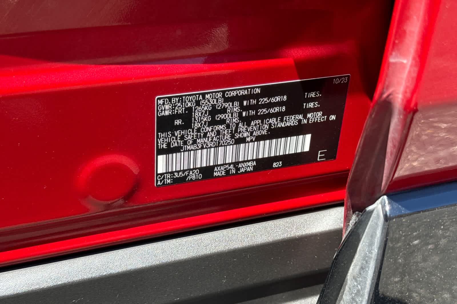 Used 2024 Toyota RAV4 SE w/ Weather & Moonroof Package AWD/4WD image 27