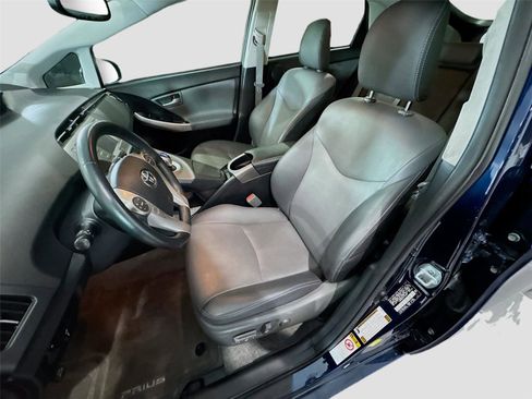 Used 2014 Toyota Prius Four image 10