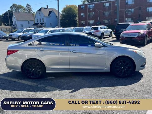 Used 2011 Hyundai Sonata SE image 4