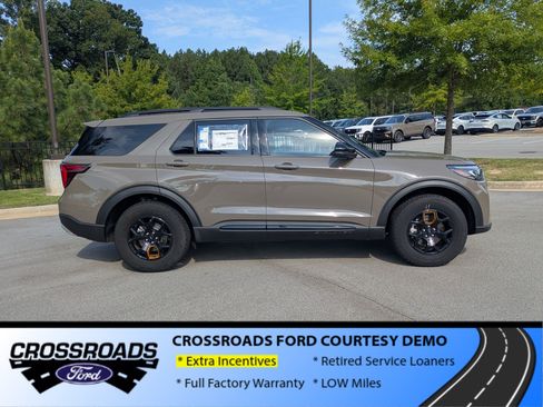 New 2026 Ford Explorer Tremor w/ Tremor Ultimate Package AWD/4WD image 3