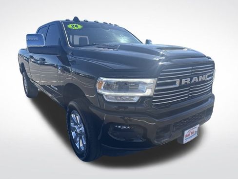 Used 2024 RAM 3500 Laramie w/ Sport Appearance Package AWD/4WD image 9