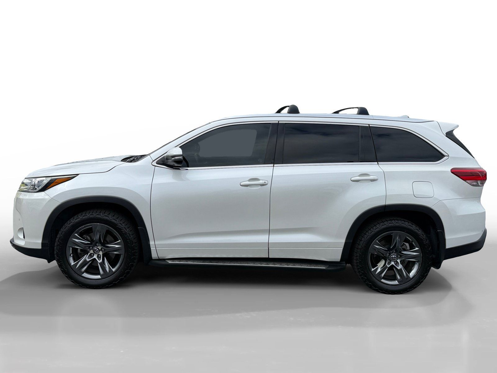 Used 2017 Toyota Highlander Limited Platinum AWD/4WD image 2