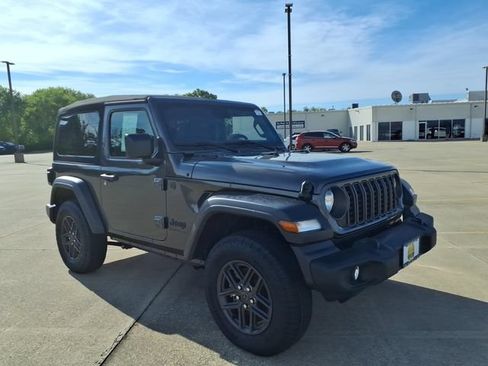 Used 2024 Jeep Wrangler Sport AWD/4WD image 23