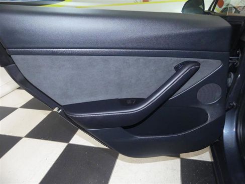 Used 2023 Tesla Model 3 Standard Range RWD image 23