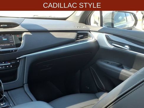 Used 2022 Cadillac XT5 Premium Luxury FWD image 13