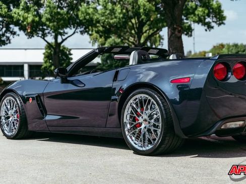 Used 2013 Chevrolet Corvette 427 w/ 1SB Preferred Equipment Group RWD image 47