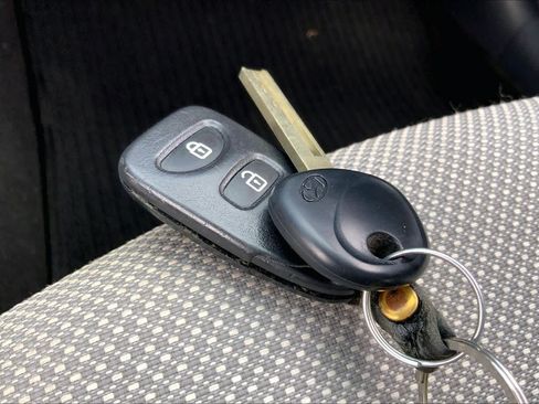 Used 2014 Hyundai Accent GLS FWD image 14