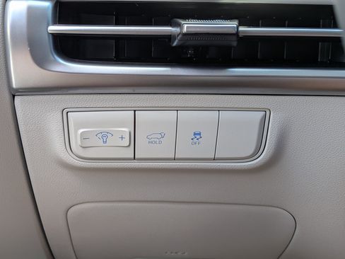 New 2026 Hyundai Tucson Limited FWD image 22