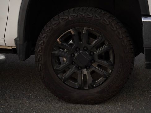 Used 2022 Chevrolet Silverado 2500 LT w/ Convenience Package image 10