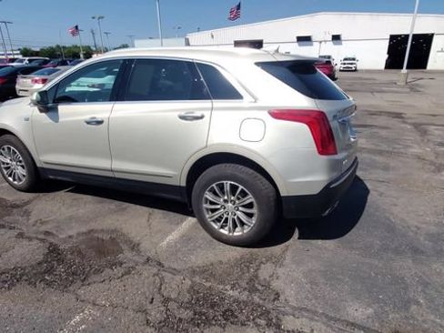 Certified 2017 Cadillac XT5 Luxury AWD/4WD image 6