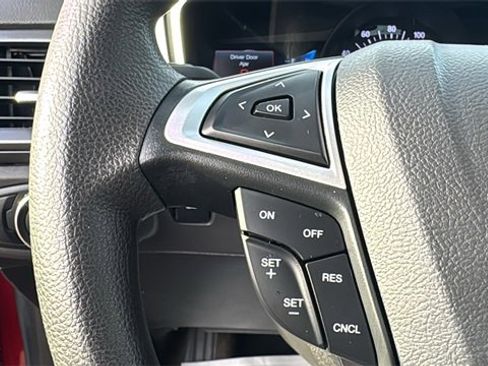 Used 2014 Ford Fusion SE image 16