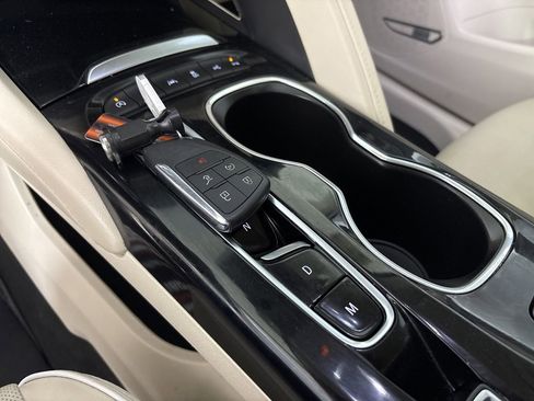 Used 2023 Buick Envision Avenir image 19