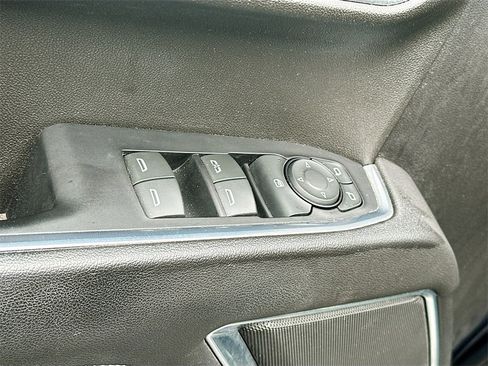 Used 2022 Chevrolet Silverado 1500 LT image 17