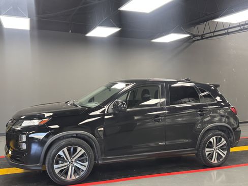 Used 2020 Mitsubishi Outlander Sport ES FWD image 2