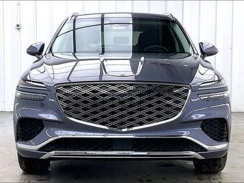 New 2026 Genesis GV70 2.5T image 3