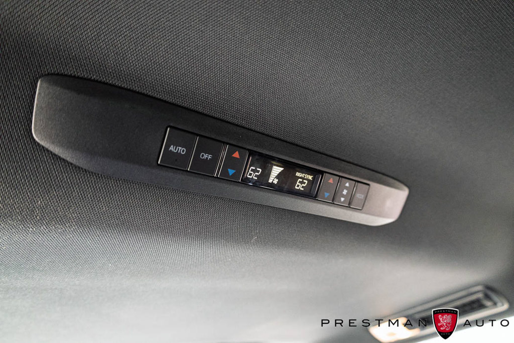 Used 2025 Toyota Sienna XSE FWD image 39