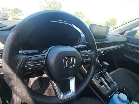 Used 2024 Honda CR-V EX image 7