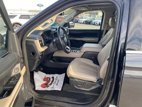 Used 2024 Ford Expedition Max Limited image 18