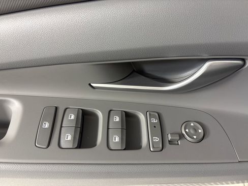 New 2026 Hyundai Elantra SEL Sport Premium FWD image 17