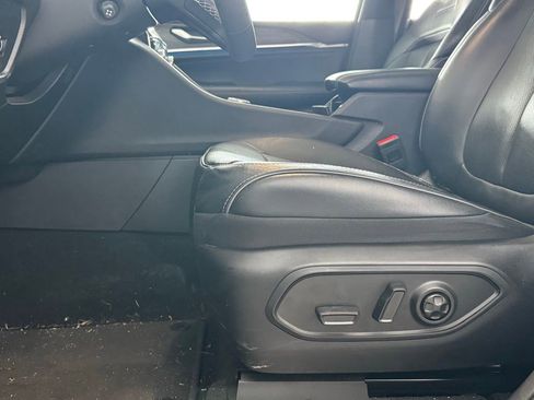 Used 2023 Jeep Grand Cherokee L Overland image 8