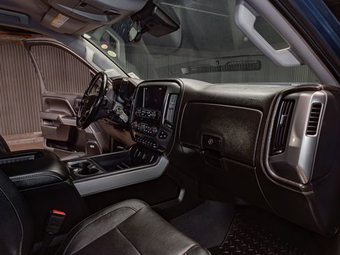 Used 2019 Chevrolet Silverado 2500 LTZ w/ Duramax Plus Package AWD/4WD image 19