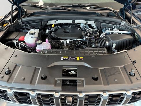 New 2026 Jeep Grand Cherokee L Limited w/ Luxury Tech Group II AWD/4WD image 9