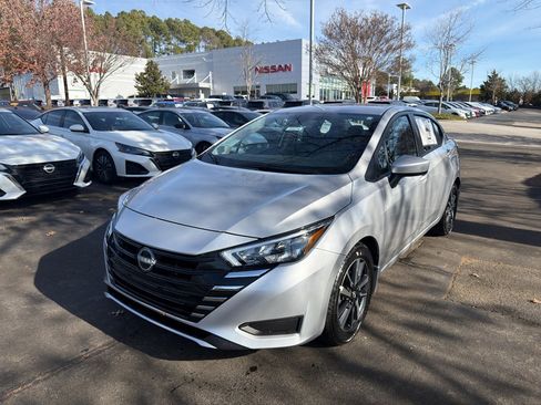New 2025 Nissan Versa SV w/ Trunk Package image 3