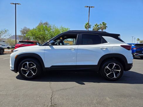 Used 2021 Chevrolet TrailBlazer RS w/ Technology Package FWD image 3
