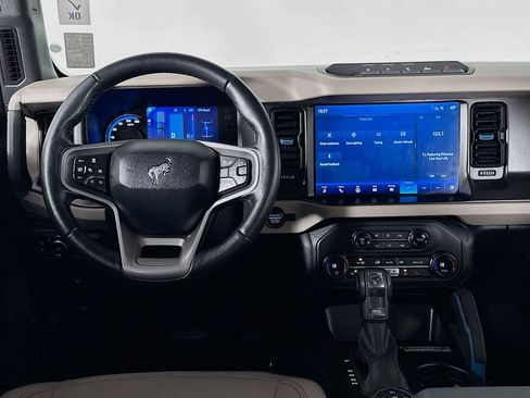 Used 2023 Ford Bronco Wildtrak AWD/4WD image 13