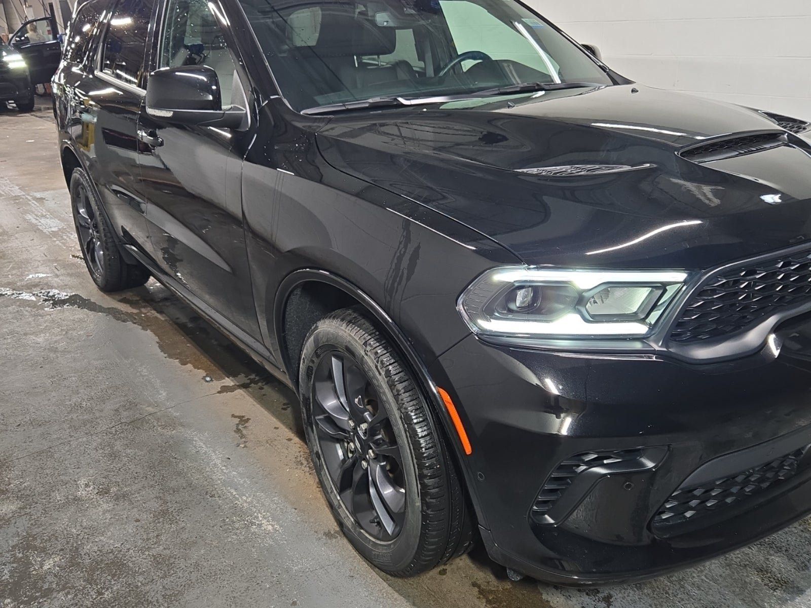 Used 2025 Dodge Durango GT AWD/4WD image 2