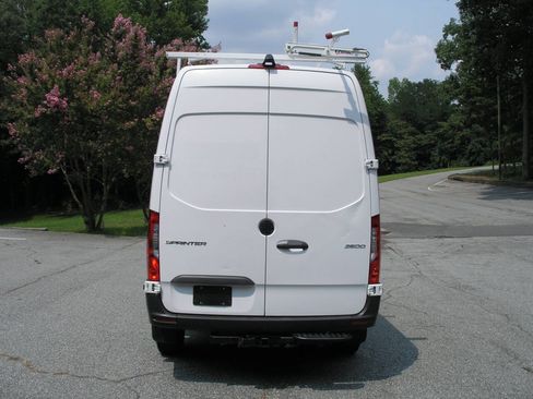 Used 2020 Mercedes-Benz Sprinter 2500 image 5