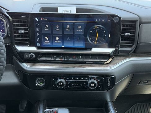 Used 2023 Chevrolet Silverado 1500 RST w/ Z71 Off-Road Package AWD/4WD image 16